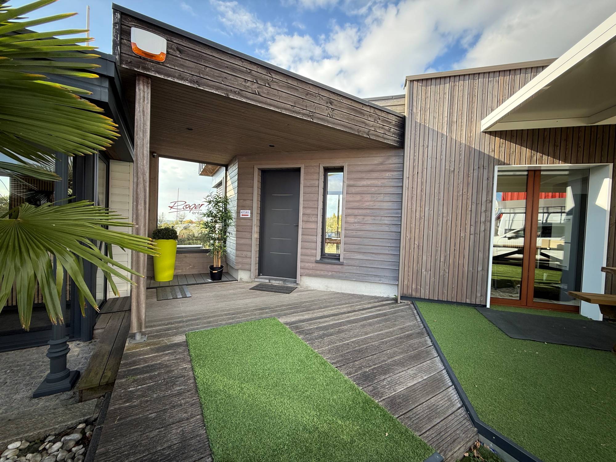 Un espace dédié à l’accueil de nos clients et à la présentation de notre savoir-faire