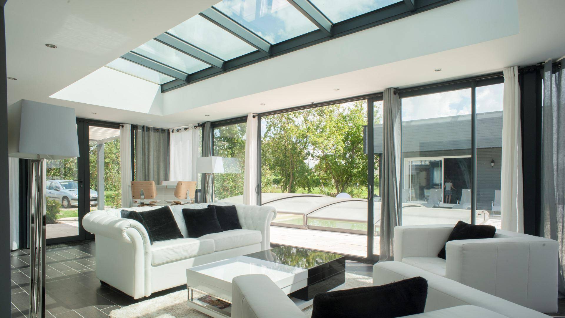 Pose de portail électrique coulissant en aluminium sur-mesure Saint-Romain-de-Colbosc 76430 en Normandie