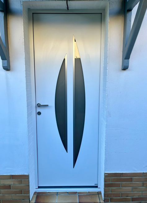 Trouver une entreprise près de Montivilliers pour m'installer une porte d'entrée en aluminium