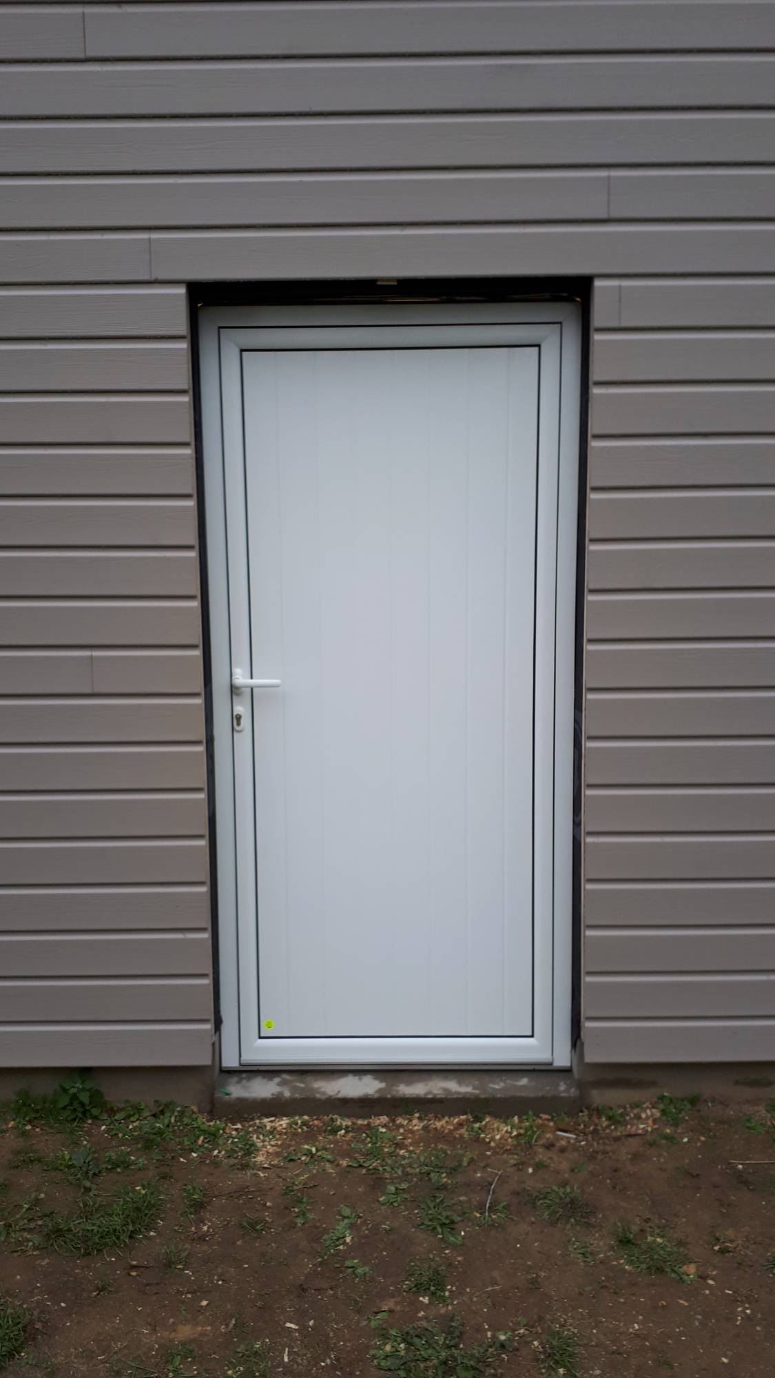 PORTE ET DORMANT ALUMINIUM