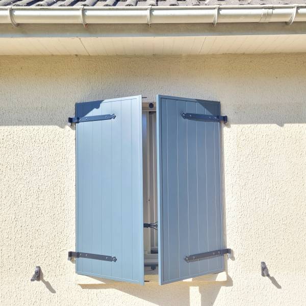 Changer ses volets battants sur Rolleville