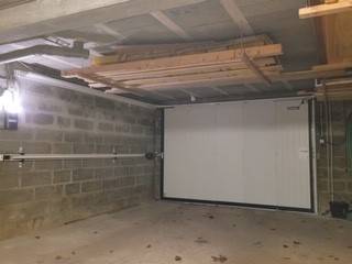 conserver un rangement au plafond avec une porte de garage latérale