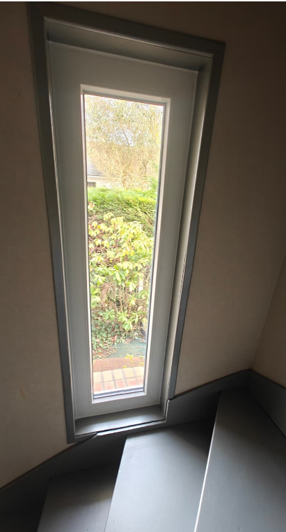 Qui pose des fenêtres PVC Oknoplast à Fontaine-la-Mallet ?