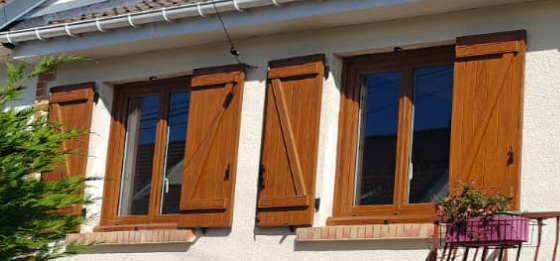 Faire installer des fenêtres en pvc chêne doré extérieur et blanc intérieur sur Le Havre