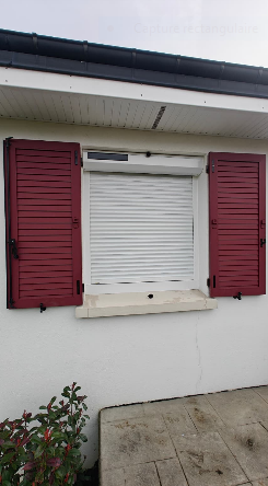 Pose sur mesure de volets roulants aluminium RS41SW Voltech à Saint-Martin-du-Manoir