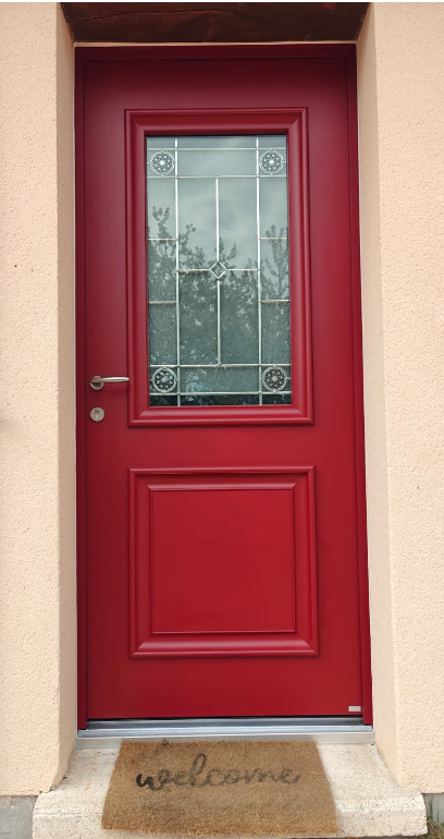 Porte d’entrée aluminium modèle AKIMEL : rénovation complète à Notre-Dame-du-Bec