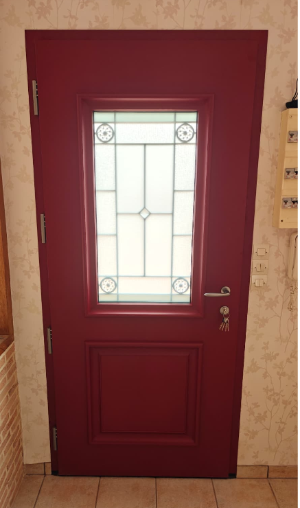Dépose totale et pose porte d’entrée aluminium rouge texturé à Notre-Dame-du-Bec