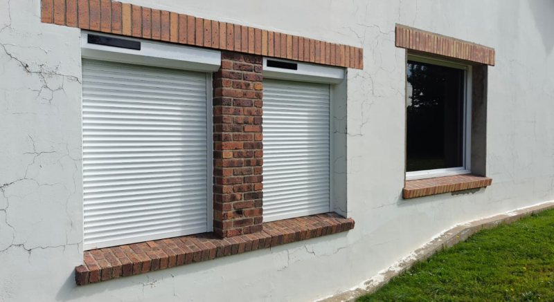 Faire poser des volets roulants solaires avec lames aluminium RS41