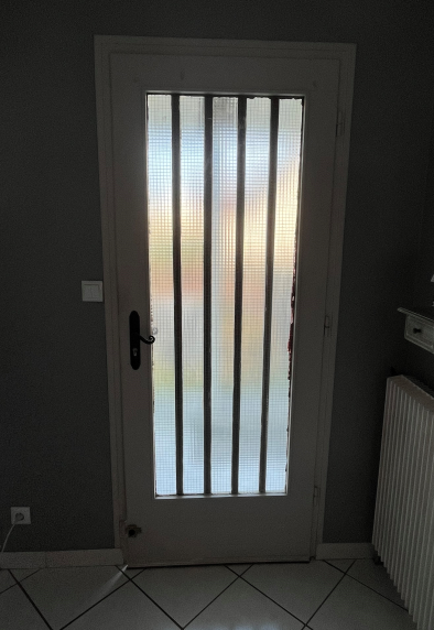 Solliciter une entreprise de menuiseries extérieures près de Montivilliers pour me changer ma porte d'entrée