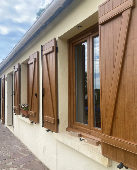 Faire installer des volets battants en PVC à Saint Jouin de Bruneval