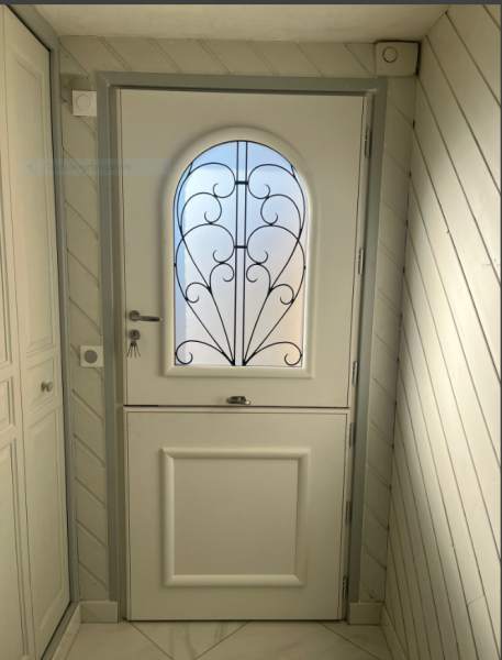 Choisir une porte d'entrée mixte bois aluminium sur Montivilliers