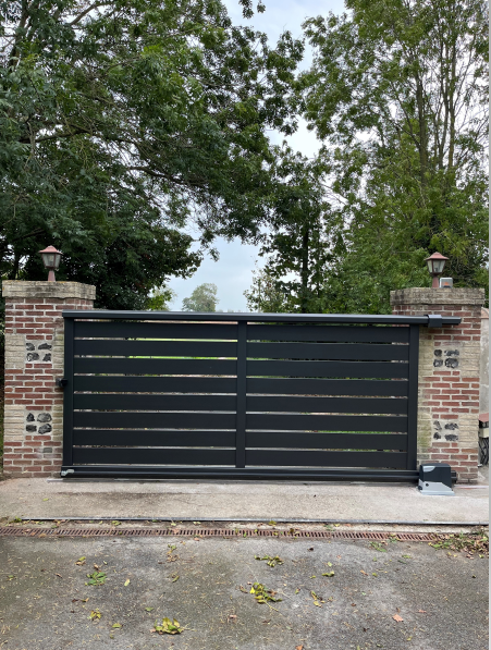 Faire installer un portail contemporain près du Havre