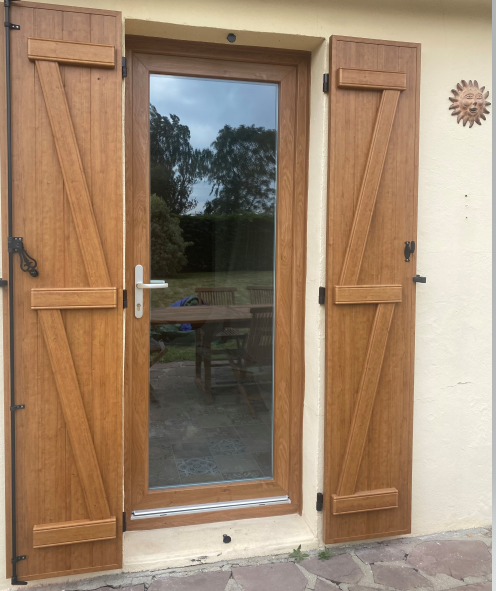 Remplacer ses volets battants en PVC sur la région du Havre