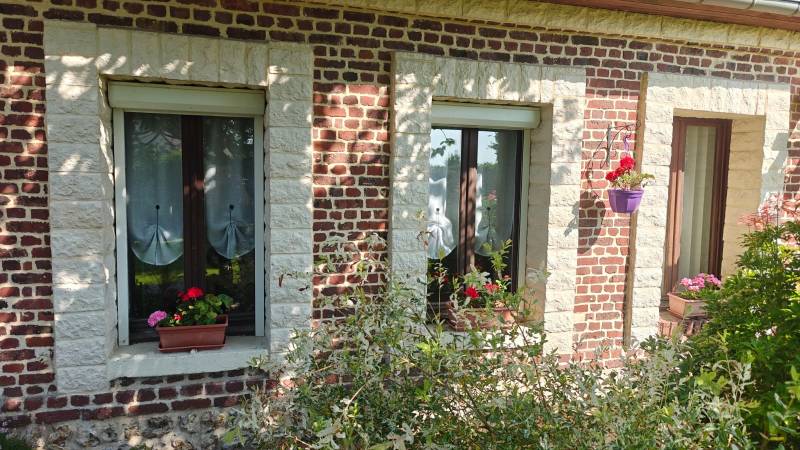 Remplacement de fenêtres PVC Oknoplast sur Manéglise : confort et isolation