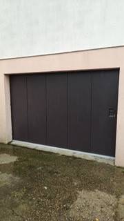 Porte de garage latérale Gypass motorisée | Installation sur mesure